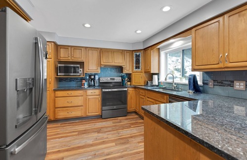 Smyrna House | Maston Lake Cottage:Pumpkin Spice & Everything Nice – Enjoy newly added Hot Tub
