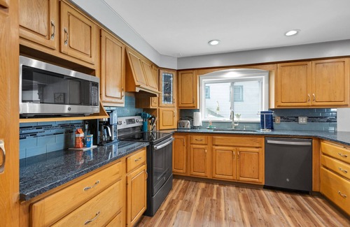 Smyrna House | Maston Lake Cottage:Pumpkin Spice & Everything Nice – Enjoy newly added Hot Tub