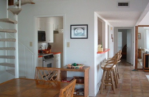 Matagorda Condo | Matagorda Beach Condo Pool, Internet