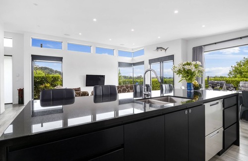 Matakana House | Matakana Retreat - Matakana Holiday Home