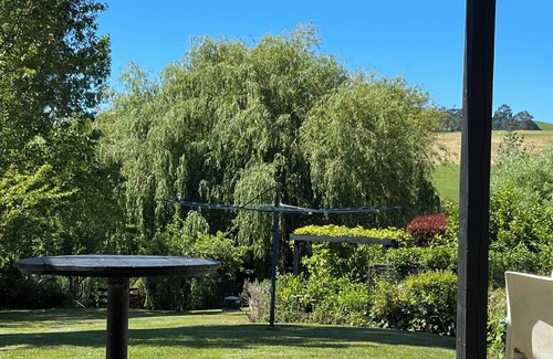 Matakana Apartment | Matakana Village Secluded Countryside Barn Stay