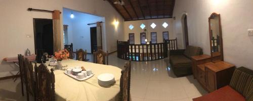 Matara House | Matara Heritage Home - Local Family Stay