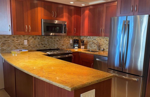 Kaanapali Condo | Maui Resort Rentals: The Whaler 760 - 7th Floor 1BR w/Stunning Ocean, Courtyard and Mountain Views!