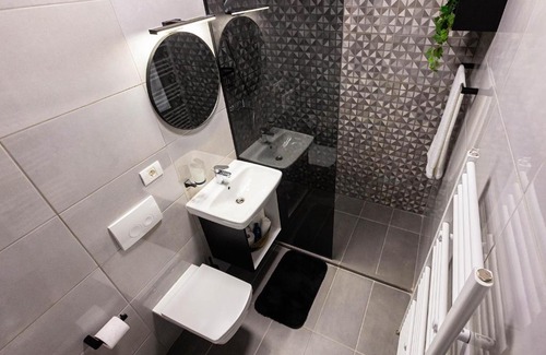 Constanta Apartment | Maurer Apartment