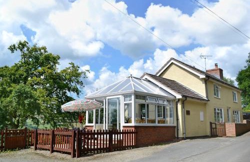 Kington House | Mavis Cottage