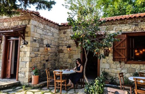 Adatepe Apartment | Mavras Tas Odalar