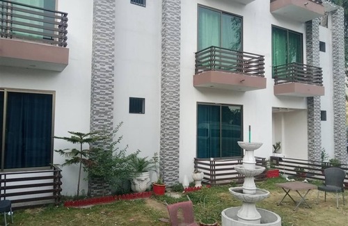 Khyber Pakhtunkhwa Bed & Breakfast | Mawaa Guest House