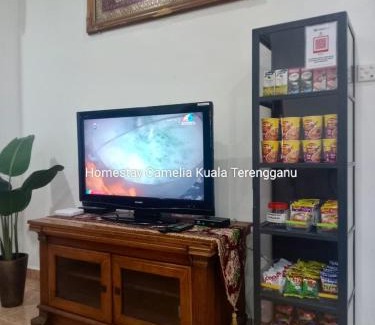 Kampung Telaga Batin Villa | Mawar Homestay Camelia 5 Bedroom 3 Bathroom - Near Airport and Gong Badak Stadium