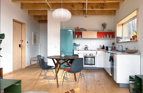 Hunter Cabin | Max - Cozy Modern with a Nice View of the Slopes