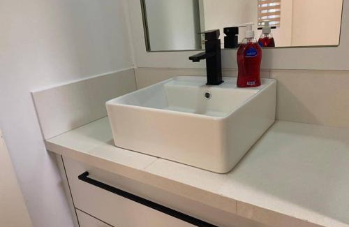 Paramaribo Apartment | Max Garden and Pool