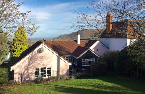 Porlock Cottage | Maxwelton 3 bedroom
