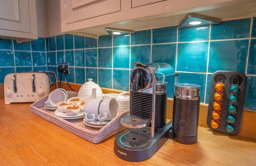 Lustleigh Cottage | MAY BLOSSOM BARN, family friendly, with open fire in Lustleigh