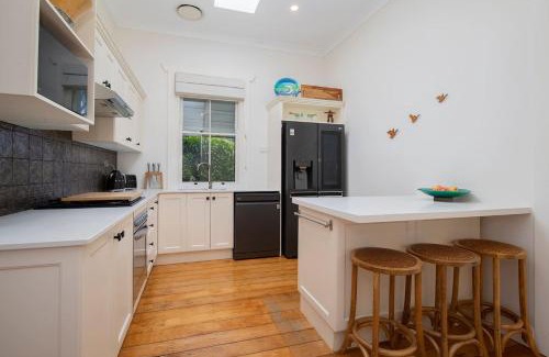 Mayfield House | Mayfield Grove - Vintage Escape with Modern Comfort