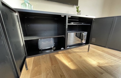 Wraysbury House | Maygrove Retreat - Sleeps 2 - Jacuzzi - Parking