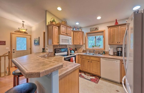 McCall House | McCall Retreat w/AC, BBQ Grill , Bikes & Balcony