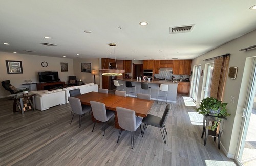 South Scottsdale House | McCormick Ranch House w/Private Resort Pool, BBQ, Patio Heater, Utilities incl.