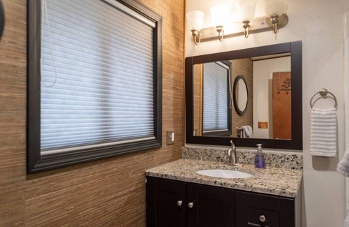 McKenzie Bridge Cabin | McKenzie River Secluded Luxury Cabin Retreat