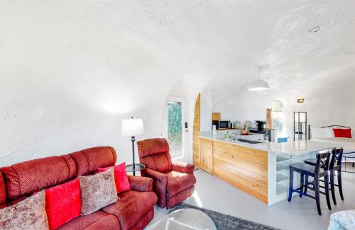 Thurston Hotel | McKenzie View Cottage