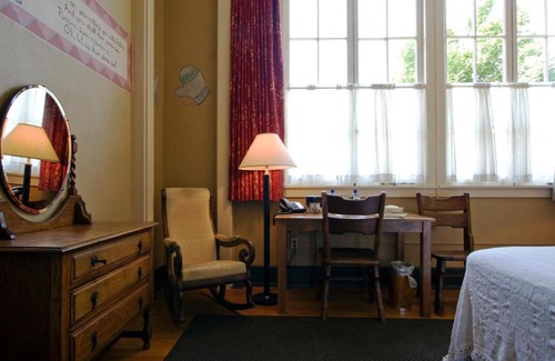 Concordia Hotel | McMenamins Kennedy School