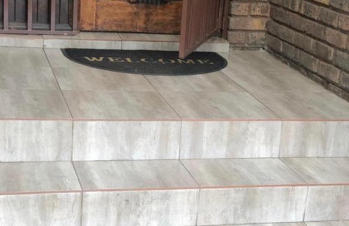 Emalahleni House | MD 2 GUEST HOUSE