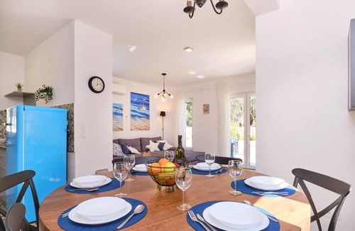 Miholascica Villa | MEACres Sun - secluded pool villa