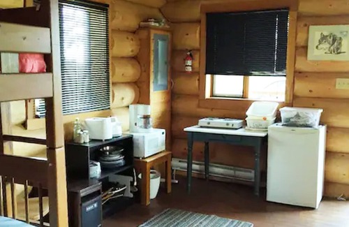 Clinton House | Meadow Lake Guest Ranch - Hunters Cabin