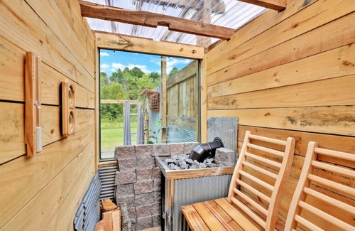 Newport House | Meadow View · Romantic Glamping Stay w/Barn, Outdoor Tub & Sauna