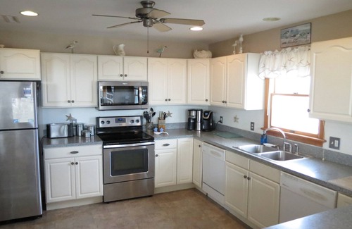 Carova Beach House | Meant To Be Your Home Away from Home 5 BR, 4.5 BA Pool Hot Tub Walk to 4X4 Beach