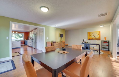 Medford House | Medford Vacation Rental w/En-Suite Bathrooms!