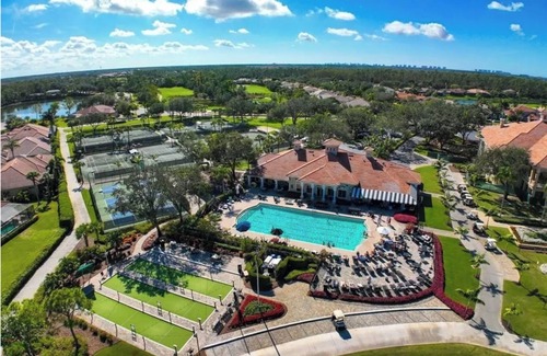 Naples Condo | Medical Teams Traveling Nurses NCH BakerThe Strand 2 bed 2 bath condo 1st floor