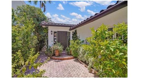 Hendricks and Venice Isles House | Mediterranean Paradise