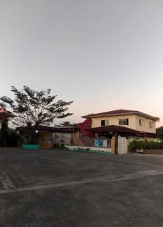 Dasmarinas Villa | Medz Resort