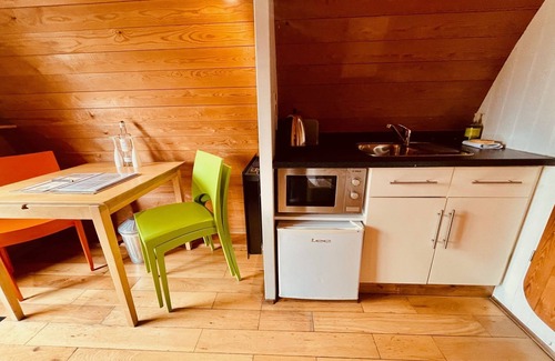 Brightlingsea Cottage | MegaPod 2 at Lee Wick Farm Glamping