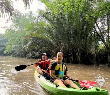 Ben Luc Cabin | Mekong Delta Homestay Family Tiny Garden