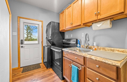 De Queen Apartment | Mel's Place