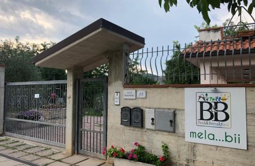 Introdacqua Bed & Breakfast | mela bii
