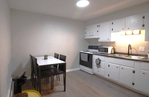 Fairborn Apartment | Mellow Mimosa Mission, Condo -Minutes to WPAFB & WSU, Fast Wifi, A/C