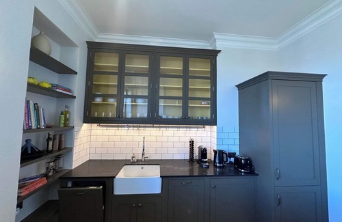 Holland Park Apartment | Melody Apartament