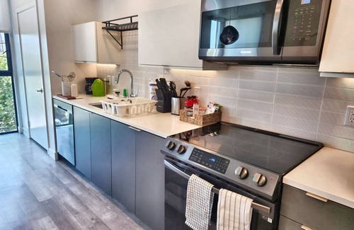 Melrose Apartment | Melrose Rooftop Boutique Residences