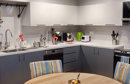 Melrose Apartment | Melrose Rooftop Boutique Residences
