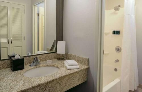 South Kansas City Hotel | Memorable Vacation in Kansas City! Short Drive To Nelson Atkins Museum