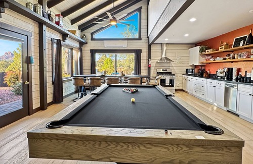 Oak Creek House | Memories! Pool/SpaRoom/Games/Classes/Family 5 Star Stay Lux Log Estate 1.6 Acres
