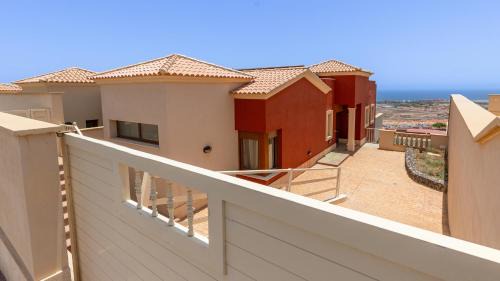 Caleta de Fuste House | Men Men