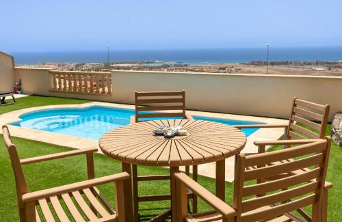 Caleta de Fuste House | Men Men