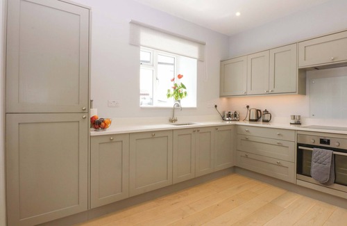 Llanfairpwllgwyngyll Cottage | MENAI COTTAGE, family friendly, with a garden in Brynsiencyn
