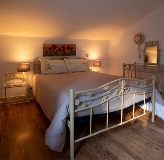 Montbron House | Menet