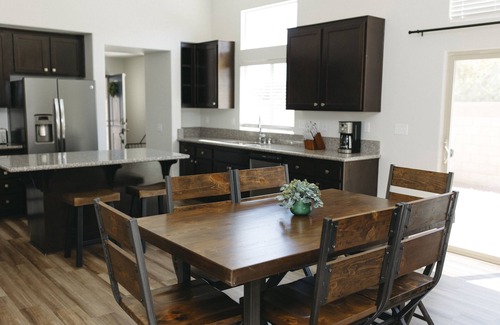 Menifee House | Menifee Border Home in the Canyon Hills Neighborhood