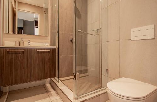 Menlyn Apartment | Menlyn Maine Unit 1420