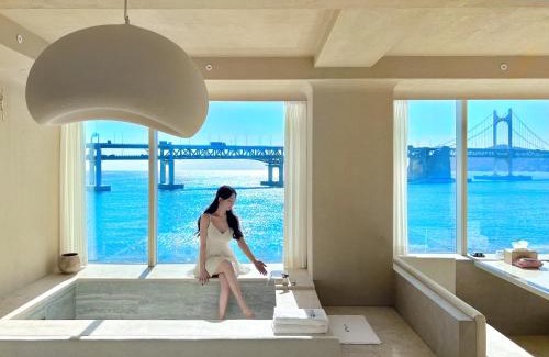 Suyeong-Gu House | Meomulda Gwangalli Gamsung