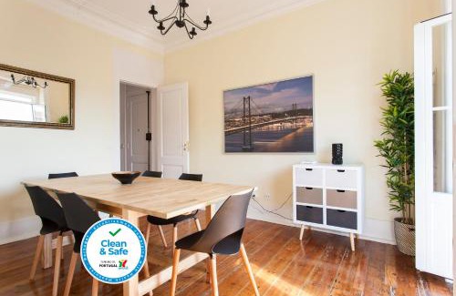 Bairro Alto Apartment | Merces by Central Hill Apartments